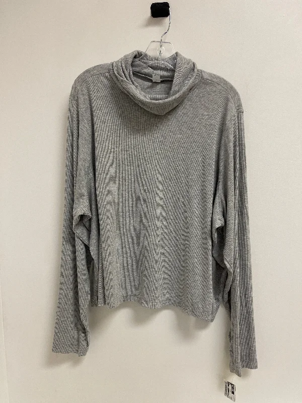 Top Long Sleeve By Old Navy In Grey, Size: 3x Cool Men's Distressed