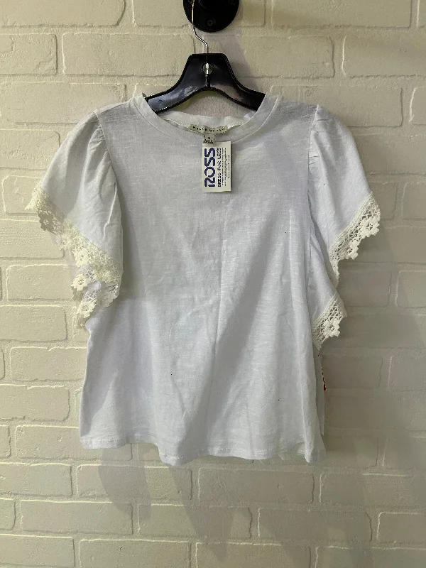 Top Short Sleeve By Haute Monde In White, Size: S Organic